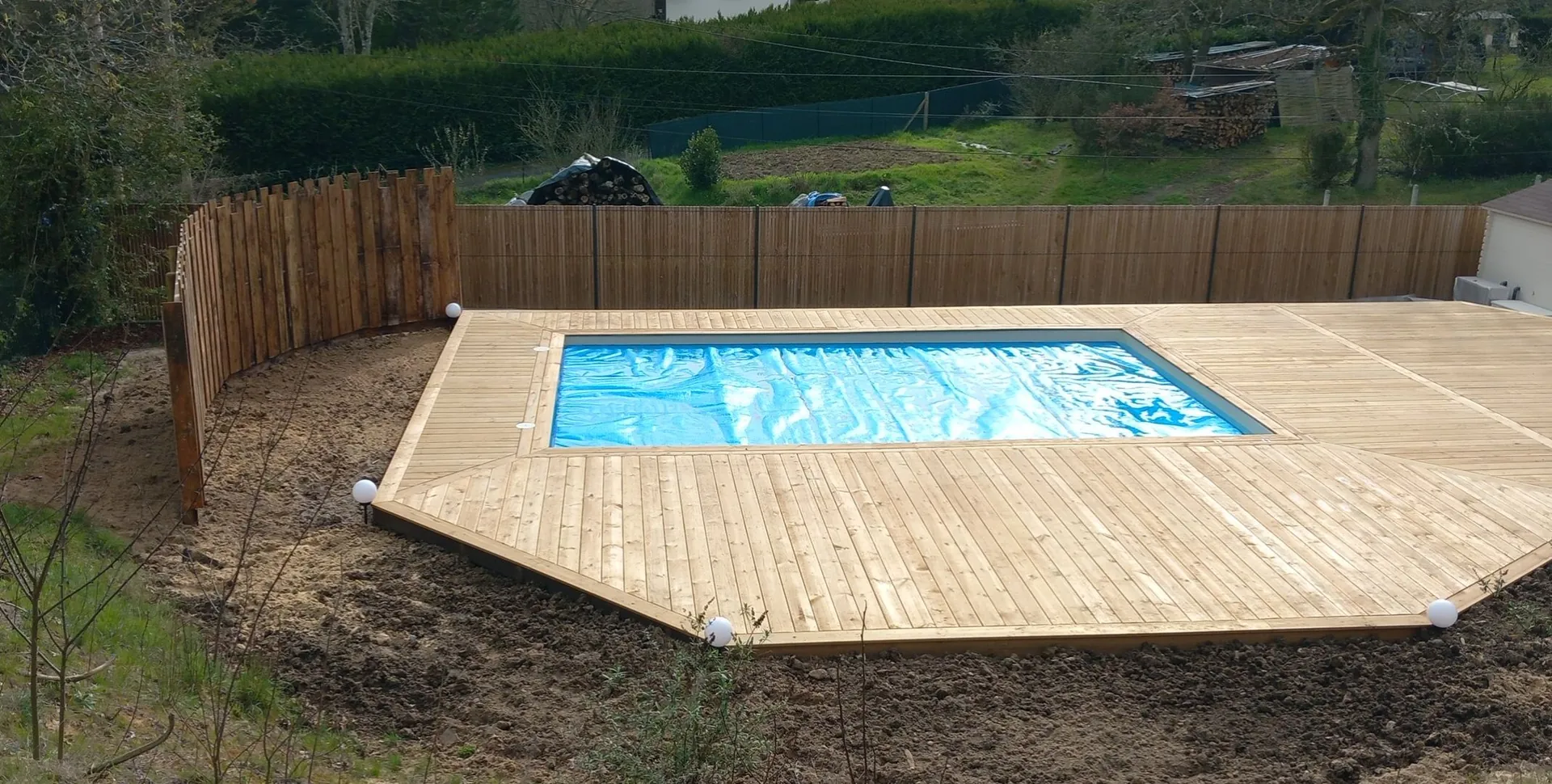 Aménagement contour de piscine — Main Verte