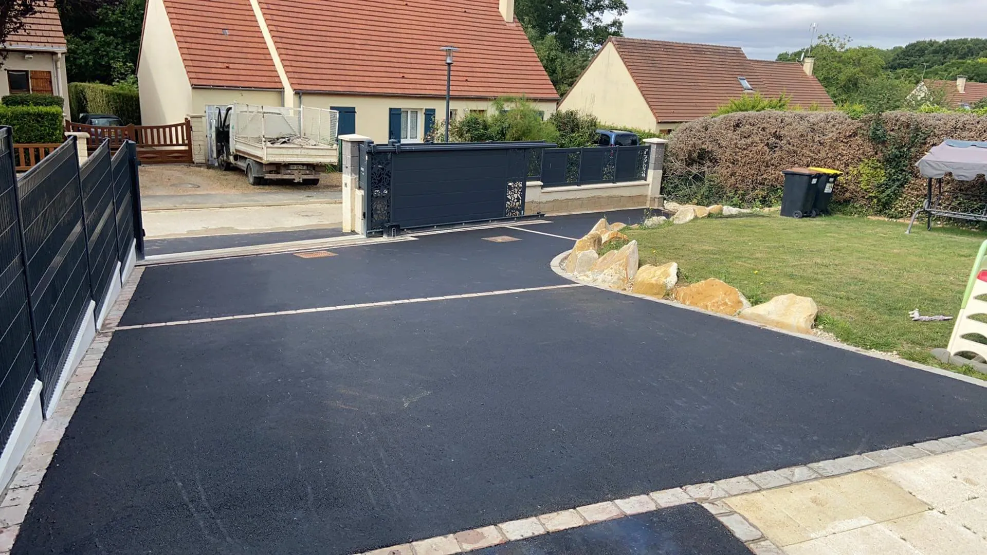 Enrobé Main Verte — accès et cours Eure-et-Loir
